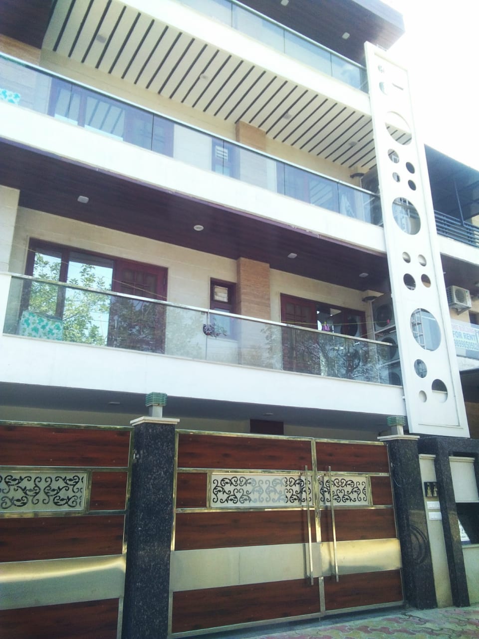 Sec 43 house no 722