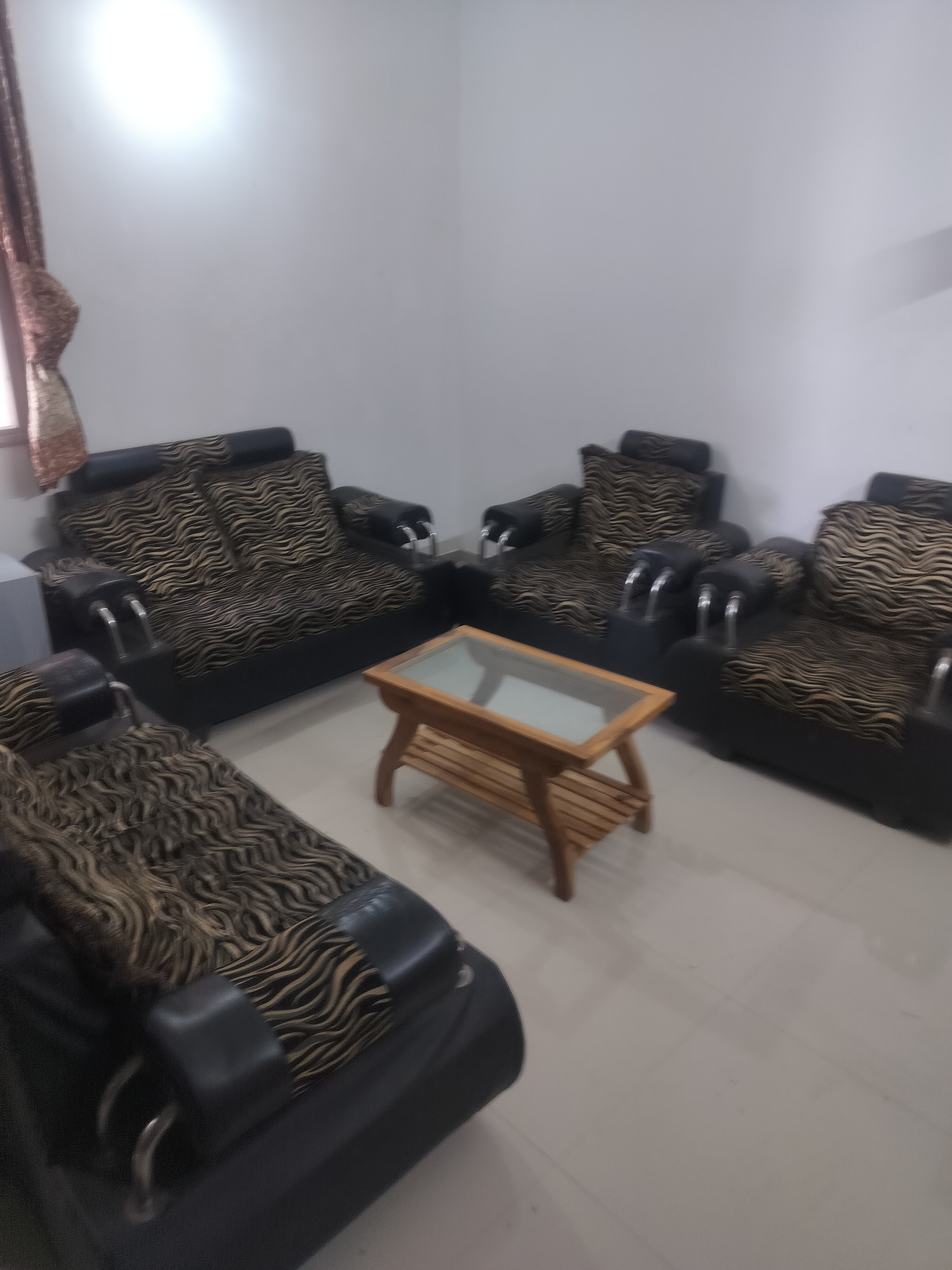 Pareena Om Apartments
